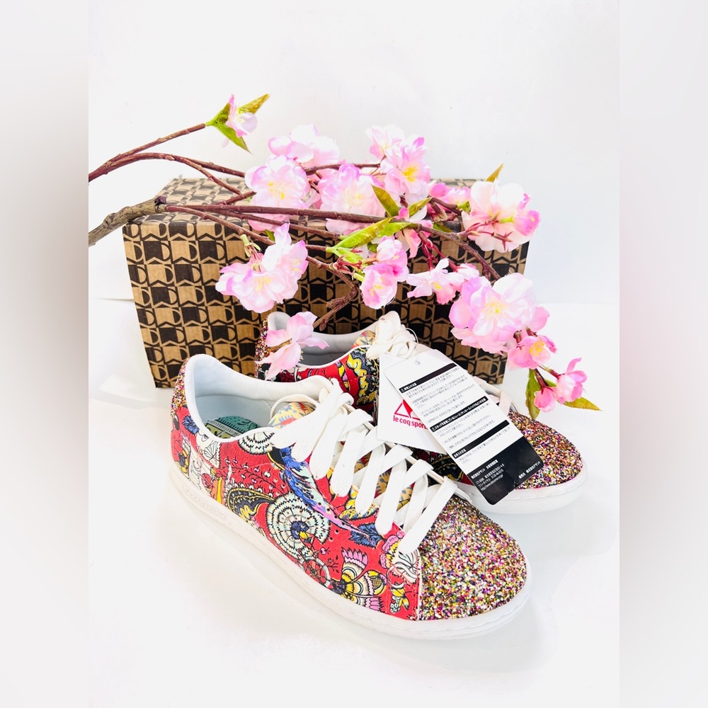 Le Coq Sportif red graphic pattern canvas sneakers